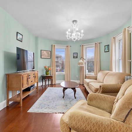 Bright & Spacious 2Br Apartment, Mins From Downtown Boston, Parking エクステリア 写真