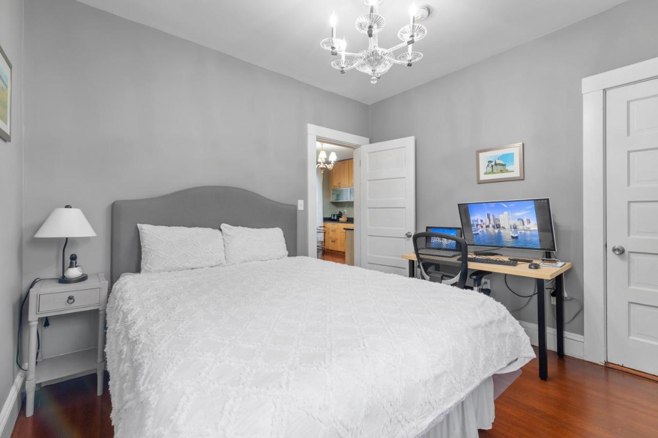 Bright & Spacious 2Br Apartment, Mins From Downtown Boston, Parking エクステリア 写真