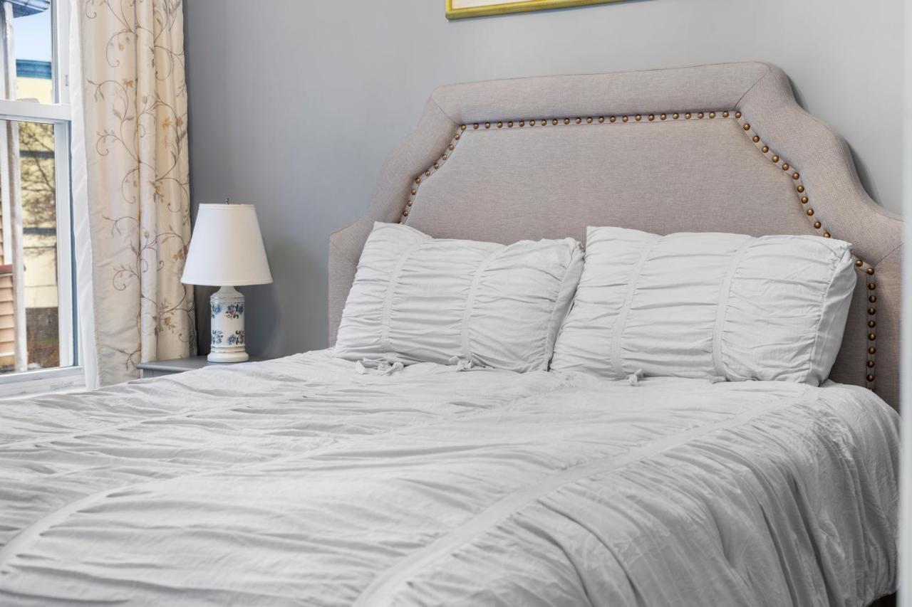 Bright & Spacious 2Br Apartment, Mins From Downtown Boston, Parking エクステリア 写真