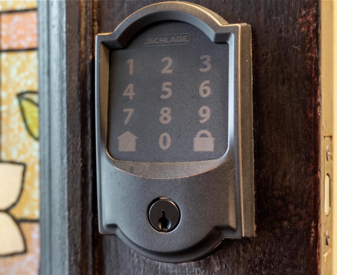 Bright & Spacious 2Br Apartment, Mins From Downtown Boston, Parking エクステリア 写真